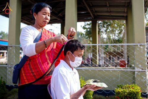 ภาพ No.75755:พิธีตัดปอยผม และ ปลงผมนาคธรรมทายาท ในโครงการบรรพชาสามเณรหมู่ครั้งที่ 3 วันที่ 9 กุมภาพันธ์ พ.ศ. 2566 ณ วัดเบงกาลี เมืองคากาจารี ประเทศบังกลาเทศ