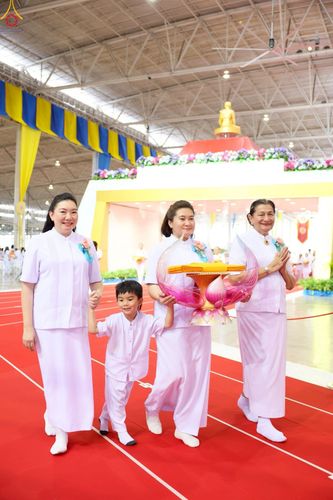 ภาพ No.251552:วันที่ 10 ตุลาคม พ.ศ. 2568 พิธีทอดผ้าป่าสมทบกฐินวัดพระธรรมกาย และสมทบกฐิน 30,000 กว่าวัดทั่วประเทศ ครั้งที่ 3 ณ สภาธรรมกายสากล วัดพระธรรมกาย