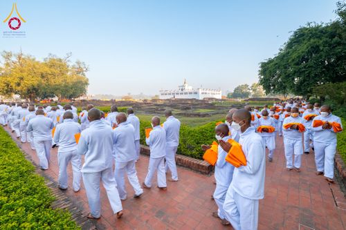 ภาพ No.130459:พิธีบรรพชาธรรมทายาท ในโครงการบรรพชา 1,250 รูป ณ แดนประสูติ สวนลุมพินี ประเทศเนปาล วันที่ 9 มีนาคม พ.ศ. 2567