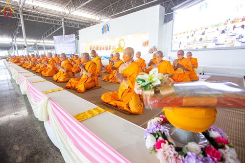 ภาพ No.131583:พิธีร่วมบุญบรรพชาสามเณร 5,000 รูป ณ บ้านแก้วเรือนทองคุณยาย สภาธรรมกายสากล วัดพระธรรมกาย วันเสาร์ที่ 23 มีนาคม พ.ศ. 2567