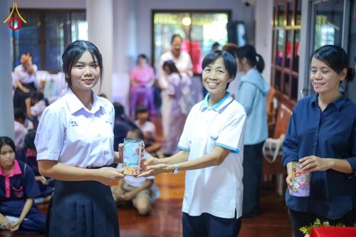 ภาพ No.180146:กิจกรรมวันรวมพลังเด็กดี V-Star ผู้นำฟื้นฟูศีลธรรมโลก ประจำปีพุทธศักราช 2567 จังหวัดสุโขทัย เพื่อรวมพลังสร้างความดี นั่งสมาธิภาวนาถวายเป็นพุทธบูชา และเพื่อส่งเสริมการเรียนรู้พระพุทธศาสนา วันที่ 3 ธันวาคม พ.ศ. 2567