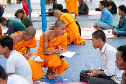 ภาพ No.127589:Photo Story ปฐมบรรพชาชาวพุทธมาร์มา Episode 2/5 วันที่ 6-7 กุมภาพันธ์ พ.ศ. 2567  โครงการบรรพชาครั้งประวัติศาสตร์ แห่งเทือกเขาจิตตะกอง  ครั้งแรกของชาวพุทธมาร์มา บังกลาเทศ บูชาธรรม 80 ปีหลวงพ่อธัมมชโย ณ วัดธัมจักร อรัญกุฏิ เมืองรัมการ์ คาร์กาชารี บังกลาเทศ