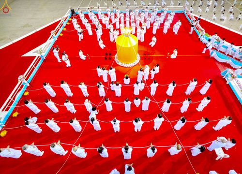 ภาพ No.240195:วันอาทิตย์ที่ 24 สิงหาคม พ.ศ. 2568 งานบุญวันอาทิตย์ พิธีจุดเทียนใจ ไฟนิรันด์ อนันตชัย ณ วัดพระธรรมกาย จ.ปทุมธานี