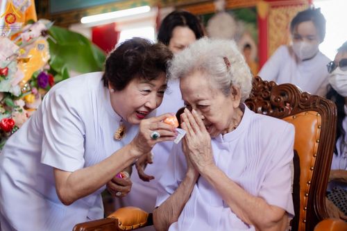 ภาพ No.92937:พิธีทอดกฐินสามัคคีทั่วไทย 5,000 วัด โดยคณะศิษยานุศิษย์วัดพระธรรมกาย  น้อมบูชาธรรม 79 ปี หลวงพ่อธัมมชโย  ณ วัดเตาปูน จ.ชลบุรี วันที่ 8 พฤศจิกายน พ.ศ. 2566