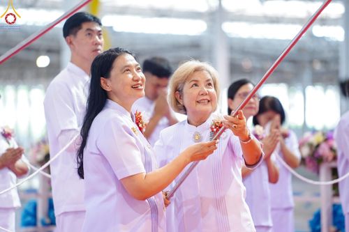 ภาพ No.148923:พิธีปฎิบัติธรรมและ พิธีจุดเทียนใจ ไฟนิรันดร์ อนันตชัย วันอาทิตย์ที่ 11 สิงหาคม พ.ศ. 2567 วัดพระธรรมกาย จ.ปทุมธานี