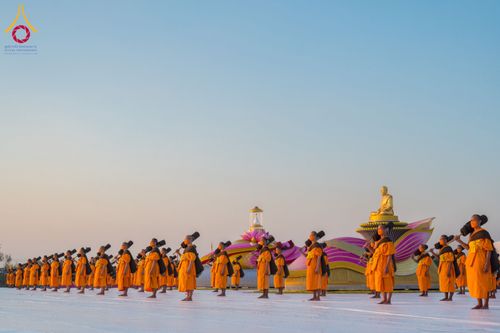 ภาพ No.116867:พระธรรมยาตราร่วมปฏิบัติธรรม และถ่ายภาพหมู่ประวัติศาสตร์ ปีที่ 12  วันที่ 21 มกราคม พ.ศ. 2567  ณ อนุสรณ์สถานบางปลา จ.นครปฐม