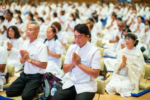 ภาพ No.90390:งานสัมมนา ผู้นำบุญยอดกัลยาณมิตร 77 จังหวัดทั่วไทย โครงการกฐินสามัคคีทั่วไทย 5,000 วัด พุทธศักราช 2566 และโครงการอุปสมบท 3,000 รูป บูชาธรรมมหาปูชนียาจารย์ ระหว่าง วันที่ 6 - 8 ตุลาคม พ.ศ. 2566 ณ จ.นครราชสีมา