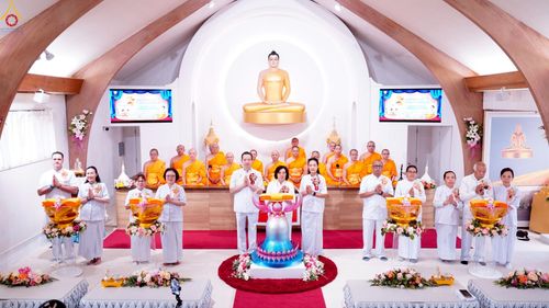 ภาพ No.239672:วันอาทิตย์ ที่ 17 สิงหาคม พ.ศ. 2568 พิธีทอดผ้าป่าฉลองครบรอบ 27 ปี วัดพระธรรมกายซีแอตเติล รัฐวอชิงตัน ประเทศสหรัฐอเมริกา
