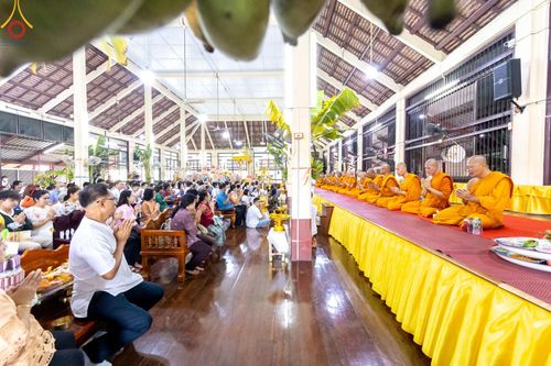 ภาพ No.162453:โครงการกฐินสามัคคีทั่วไทย 30,000 วัด  บูชาธรรม 80 ปี หลวงพ่อธัมมชโย  โดย คณะศิษยานุศิษย์วัดพระธรรมกาย ณ วัดลานตากฟ้า อ.นครชัยศรี จ.นครปฐม วันศุกร์ที่ 18 ตุลาคม พ.ศ. 2567