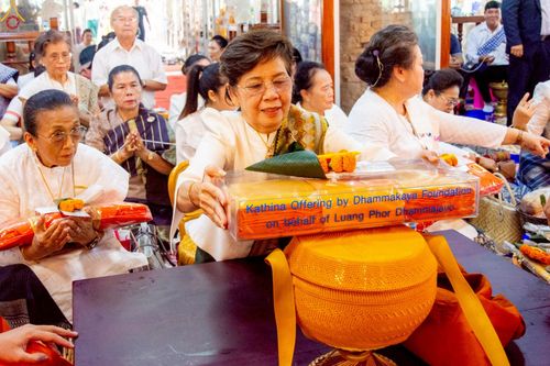 ภาพ No.271738:วันอาทิตย์ที่ 26 ตุลาคม พ.ศ. 2568 กฐินสมทบวัดต่างประเทศ โดยคณะศิษยานุศิษย์ บูชาธรรม 81 ปี  หลวงพ่อธัมมชโย ณ วัดสีอัมพอน นครเวียงจันทน์ สปป.ลาว