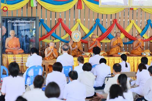 ภาพ No.106565:พิธีทอดผ้าป่าทำนุบำรุงศาสนสถาน ณ วัดใหม่นพรัตน์ ต.เนินมะปราง  อ.สองพี่น้อง จ.สุพรรณบุรี วันที่ 5 มกราคม พ.ศ. 2567