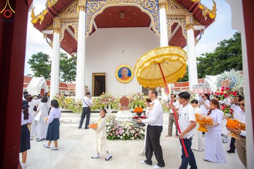 ภาพ No.162722:โครงการกฐินสามัคคีทั่วไทย 30,000 วัด บูชาธรรม 80 ปี หลวงพ่อธัมมชโย โดย คณะศิษยานุศิษย์วัดพระธรรมกาย ณ วัดโบสถ์บน จ.นนทบุรี วันที่ 19 ตุลาคม พ.ศ. 2567