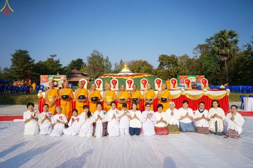 ภาพ No.123684:พิธีตักบาตรพระ ๑,๐๐๐ รูป ทำบุญครบรอบวัดห้วยตองสัก ๓๖ ปี วันเสาร์ที่ ๑๐ กุมภาพันธ์ พ.ศ. ๒๕๖๗ ณ วัดห้วยตองสัก อ.จอมทอง จ.เชียงใหม่