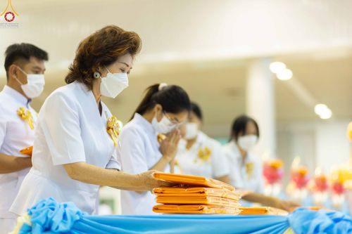 ภาพ No.89042:พิธีทอดผ้าป่าสมทบกฐินครั้งที่ 2 วันศุกร์ที่ 29 กันยายน พ.ศ. 2566 วันเพ็ญขึ้น 15 ค่ำ เดือน 10 ณ ห้องแก้วสารพัดนึก 1 วัดพระธรรมกาย