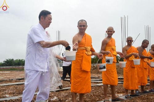 ภาพ No.100427:พิธีทอดกฐินสามัคคี และพิธีเทฐานรากอาคาร สร้างโรงทานหมู่บ้านปฎิบัติธรรม ณ ศูนย์อบรมเยาวชนปัตตานี วันที่ 26 พฤศจิกายน พ.ศ. 2566