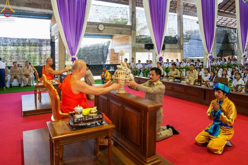 ภาพ No.125626:พิธีมอบโล่และทุนการศึกษา โครงการโรงเรียนส่งเสริมศีลธรรม  "นักบุญขุนเขา" ครั้งที่ ๒ ณ อาคารธรรมสภา วัดบ้านขุน ตำบลบ่อหลวง อำเภอฮอด จังหวัดเชียงใหม่ วันอังคารที่ ๒๗ กุมภาพันธ์ พ.ศ.๒๕๖๗