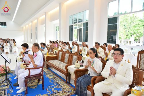 ภาพ No.152490:พิธียกฉัตรขาว 5 ชั้น กางกั้นถวายองค์พระประธาน อาคารปฏิบัติธรรมวัดสายสุวพรรณ ต.คลองสี่ อ.คลองหลวง จ.ปทุมธานี วันเสาร์ที่ 7 กันยายน พ.ศ. 2567