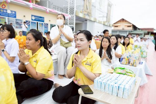 ภาพ No.241879:วันอาทิตย์ที่ 31 สิงหาคม พ.ศ. 2568 พิธีทำบุญแด่คณะสงฆ์ 122 รูป ฉลอง 121 ปี อำเภอคลองหลวง จ.ปทุมธานี เพื่อนำส่งช่วยเหลือคณะสงฆ์ 323 วัด 4 จังหวัดชายแดนภาคใต้ และช่วยเหลือประชาชนจากเหตุปะทะ แนวชายแดนไทย-กัมพูชา ณ บริเวณหน้าที่ว่าการอำเภอคลองหลวง 