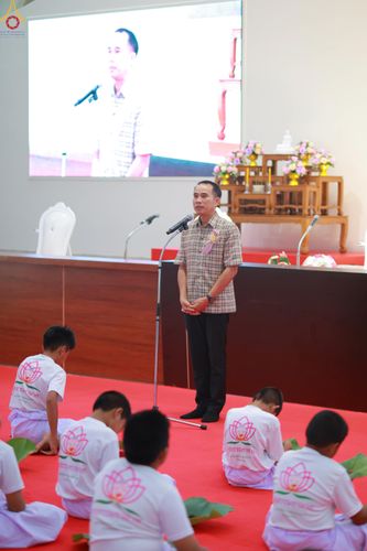 ภาพ No.320076:วันเสาร์ที่ 4 เมษายน 2569 พิธีตัดปอยผม ขอขมาผู้ปกครอง  มอบบาตร-ผ้าไตร และพิธีบรรพชาสามเณร 87 รูป  ณ ศูนย์ปฏิบัติธรรมระยอง(บ้านช่องลม)  ต.บางบุตร อ.บ้านค่าย จ.ระยอง