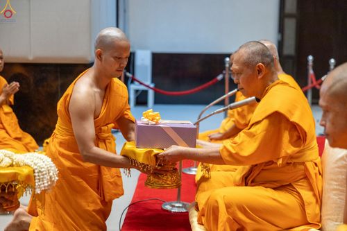 ภาพ No.350936:วันที่ 19 กันยายน พ.ศ.2569 พิธีบรรพชาอุปสมบท โครงการอุปสมบทหมู่บูชาธรรม ครบรอบ 109 ปี วันครูผู้ค้นพบวิชชาธรรมกาย ณ โบสถ์พระไตรปิฏก วัดพระธรรมกาย
