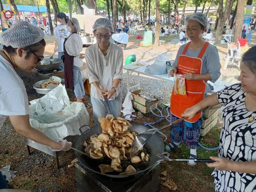 ภาพ No.111342:กิจกรรมงานวันเด็กแห่งชาติ รวมพลังเด็กเก่งและดี สร้างความดีสากล ปีที่ 6 ร่วมจัดโดย เทศบาลเมืองท่าโขลง พุทธสมาคมปทุมธานี องค์การบริหารส่วนตำบลคลองสาม ณ วัดพระธรรมกาย จ.ปทุมธานี วันที่ 13 มกราคม พ.ศ. 2567