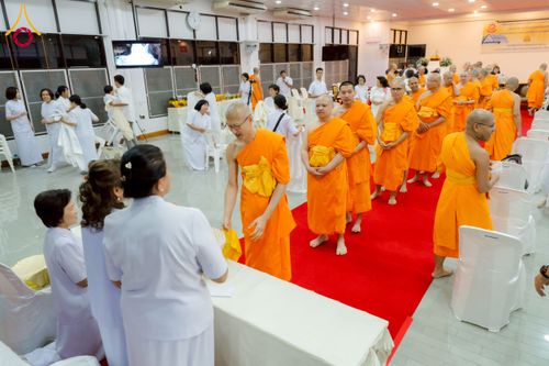 ภาพ No.221488:วันอาทิตย์ที่ 27 เมษายน พ.ศ. 2568 พิธีเจริญพระพุทธมนต์สมโภชดวงแก้วธรรมชัย เนื่องในโอกาสบูชาธรรม 81 ปีหลวงพ่อธัมมชโย อัญเชิญประดิษฐานเนื่องในโอกาสสถาปนาวัดพระธรรมกายไอซ์แลนด์ ณ อาคารปลูกศรัทธา 1 วัดพระธรรมกาย อำเภอคลองหลวง จังหวัดปทุมธานี