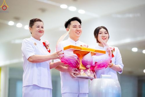 ภาพ No.160236:พิธีทอดผ้าป่าสมทบกฐินวัดพระธรรมกาย และสมทบกฐิน 30,000 วัดทั่วไทย ครั้งที่ 3 ณ สภาธรรมกายสากล วัดพระธรรมกาย วันพฤหัสบดีที่ 10 ตุลาคม พ.ศ. 2567