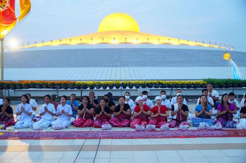ภาพ No.120426:พิธีต้อนรับพระธรรมยาตรา ในโครงการธรรมยาตรา กตัญญูบูชา มหาปูชนียาจารย์ พระมงคลเทพมุนี(สด จนฺทสโร) พระผู้ปราบมาร อนุสรณ์สถาน 7 แห่ง ปีที่ 12 วันที่ 28 มกราคม พ.ศ. 2567 ณ วัดพระธรรมกาย จ.ปทุมธานี (ชุดที่ 2)