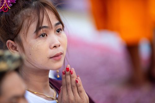 ภาพ No.107974:พิธีต้อนรับพระธรรมยาตรา ในโครงการธรรมยาตรากตัญญูบูชา มหาปูชนียาจารย์ พระมงคลเทพมุนี(สด จนฺทสโร) พระผู้ปราบมาร อนุสรณ์สถาน 7 แห่ง ปีที่ 12 วันที่ 7 มกราคม พ.ศ. 2567 ณ อนุสรณ์สถานคลองบางนางแท่น  อ.สามพราน จ.นครปฐม