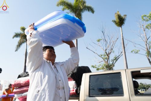 ภาพ No.185687:V.47 เบื้องหลังของเบื้องหน้า งานตักบาตรพระ 10,000 รูป ณ จ.กาญจนบุรี วันที่ 20-21 ธันวาคม พ.ศ. 2567