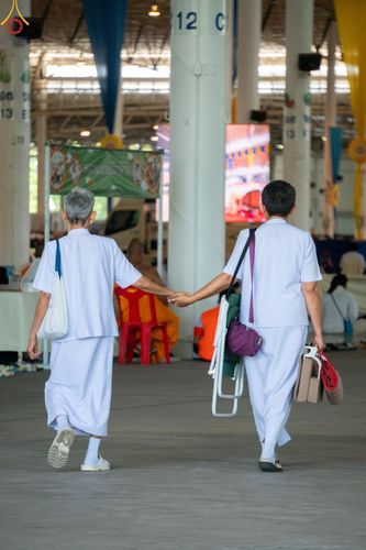 ภาพ No.86952:พิธีตักบาตร , พิธีบูชาข้าวพระ , พิธีจุดเทียนใจ ไฟนิรันดร์ อนันตชัย ในวันอาทิตย์ต้นเดือน 3 กันยายน พ.ศ. 2566 ณ วัดพระธรรมกาย