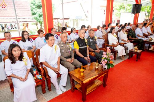 ภาพ No.234494:วันพฤหัสบดีที่ 24 กรกฎาคม พ.ศ. 2568 พิธีถวายสังฆทานแก่คณะสงฆ์ 323 วัด , พิธีมอบกองทุนหนุนแรงใจช่วยครูใต้ , พิธีทำบุญส่วนกุศลแด่ผู้วายชนม์ ในเหตุการณ์ความไม่สงบ 4 จังหวัด ชายแดนภาคใต้ (ปัตตานี , ยะลา , นราธิวาส , สงขลา) ปีที่ 21 ครั้งที่ 179 ณ วัดเวฬุวัน 