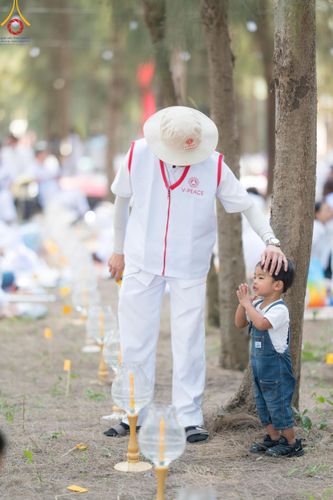 ภาพ No.107758:V.4 ทุ่มใจ การเตรียมงาน เก็บงาน การรับบุญของเจ้าหน้าที่หน่วยงานต่างๆ เพื่อโครงการธรรมยาตรา กตัญญูบูชามหาปูชนียาจารย์ พระมงคลเทพมุนี (สด จนฺทสโร) พระผู้ปราบมาร อนุสรณ์สถาน 7 แห่ง ปีที่ 12 ระหว่างวันที่ 2 - 31 มกราคม พ.ศ.2567