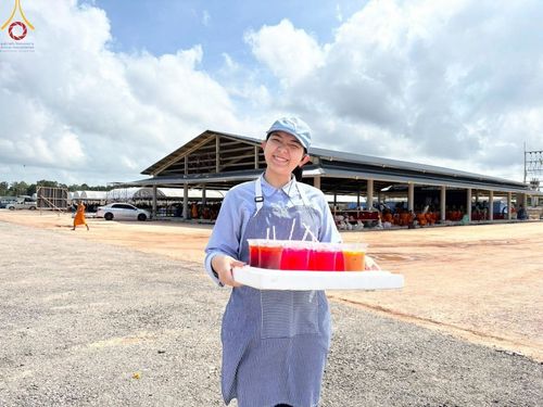 ภาพ No.211255:วันเสาร์ที่ 15 มีนาคม พ.ศ. 2568  การเตรียมงานของเจ้าหน้าที่ เพื่องานฉลองปทุมเจดีย์ ณ ศูนย์อบรมเยาวชนปัตตานี