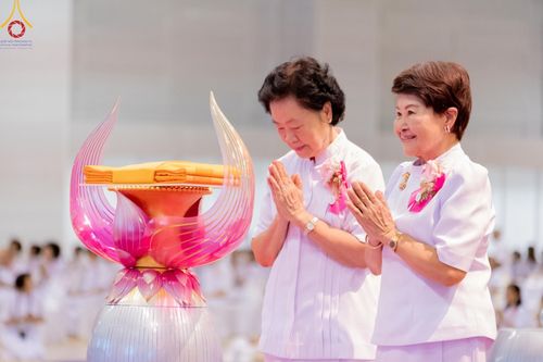 ภาพ No.154612:พิธีทอดผ้าป่าสมทบกฐินวัดพระธรรมกาย และสมทบกฐิน 30,000 วัดทั่วไทย ครั้งที่ 2 ณ สภาธรรมกายสากล วัดพระธรรมกาย วันอังคารที่ 17 กันยายน พ.ศ. 2567