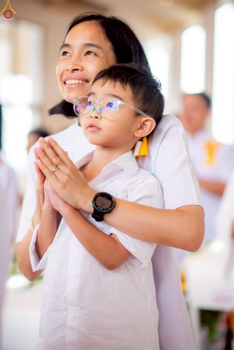 ภาพ No.239506:วันอาทิตย์ที่ 17 สิงหาคม พ.ศ. 2568 พิธีกดปุ่มอัญเชิญรูปเหมือน พระมงคลเทพมุนี (สด จันทสโร)  ณ มหาวิหารแก้วพระมงคลเทพมุนี  ศูนย์ปฏิบัติธรรมแก้วเมืองเลย