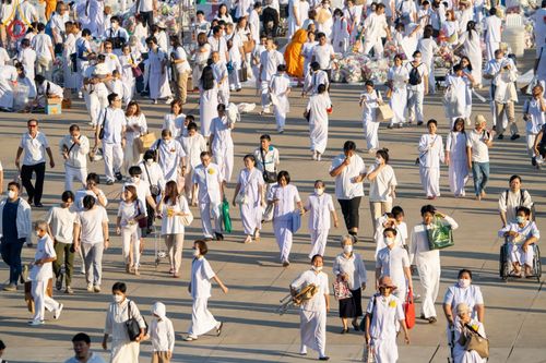 ภาพ No.105357:พิธีตักบาตรฉลองพระบวชใหม่ รุ่นบูชาธรรมมหาปูชนียาจารย์ และต้อนรับศักราชใหม่ วันจันทร์ที่ 1 มกราคม พ.ศ. 2567 ณ ลานธรรมพระมหาธรรมกายเจดีย์ วัดพระธรรมกาย