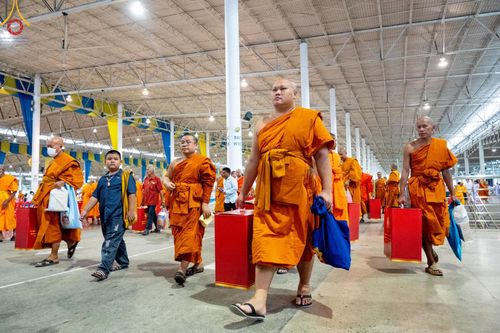 ภาพ No.147166:พิธีมุทิตาสักการะพระภิกษุ ผู้สอบได้เปรียญธรรม 9 ประโยคระดับโลกปีที่ 36, พิธีมอบโล่เกียรติยศและทุนการศึกษา สำนักเรียนบาลีดีเด่นทั่วประเทศ, พิธีถวายมหาสังฆทานคณะสงฆ์ 2,000 กว่าวัด ทั่วประเทศ ปีที่ 24, พิธีถวายไทยธรรมคณะสงฆ์ 323 วัด 4 จังหวัดชายแดนภาคใต้