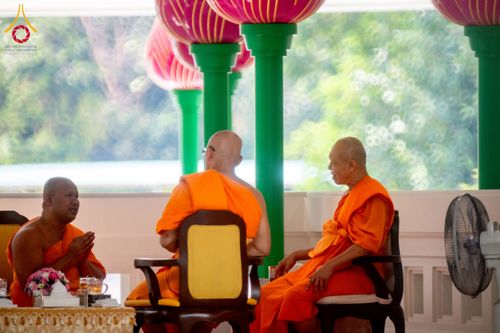 ภาพ No.244896:วันเสาร์ที่ 6 กันยายน พ.ศ. 2568 พิธีถวายบาตร บรรพชา อุปสมบทของนาคธรรมทายาท โครงการอุปสมบทหมู่บูชาธรรมครบรอบ 108 ปี  วันครูผู้ค้นพบวิชชาธรรมกาย ณ โบสถ์พระไตรปิฎก วัดพระธรรมกาย