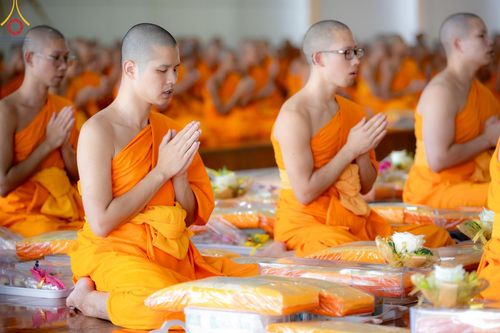 ภาพ No.143294:พิธีถวายภัตตาหารเพื่อเป็นกำลังแห่งการเข้าถึงธรรม ของพระภิกษุสามเณร วัดพระธรรมกาย วันเสาร์ที่ 6 กรกฏาคม พ.ศ. 2567 ณ หอฉันคุณยายอาจารย์ วัดพระธรรมกาย จ.ปทุมธานี