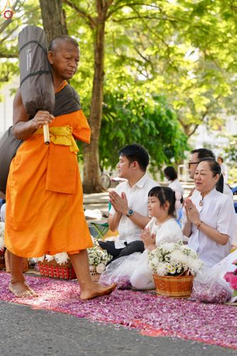 ภาพ No.305920:วันที่ 25 มกราคม พ.ศ. 2569 พิธีต้อนรับพระธรรมยาตรา วัดพระธรรมกาย(ภาพชุดที่ 4) ในโครงการธรรมยาตรา กตัญญูบูชา มหาปูชนียาจารย์ พระมงคลเทพมุนี(สด จนฺทสโร) พระผู้ปราบมาร อนุสรณ์สถาน 7 แห่ง ปีที่ 14
