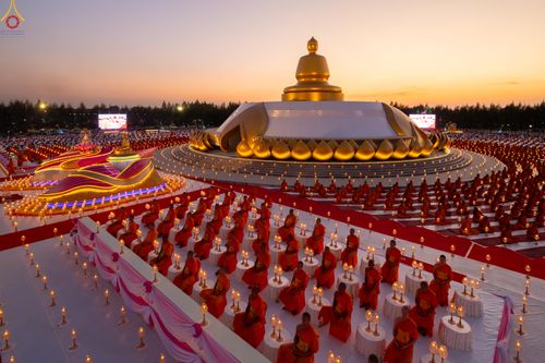 ภาพ No.302227:วันที่ 23 มกราคม พ.ศ. 2569 พิธีจุดประทีปธรรมถวายเป็นพุทธบูชา (ภาพชุดที่ 2) และบูชาธรรมมหาปูชนียาจารย์  ณ อนุสรณ์สถานลำดับที่ 5 สถานที่เผยแผ่วิชชาธรรมกายครั้งแรก อนุสรณ์สถานบางปลา วัดบางปลา อำเภอบางเลน จังหวัดนครปฐม ในโครงการธรรมยาตรา กตัญญูบูชา มหาปูชนีย