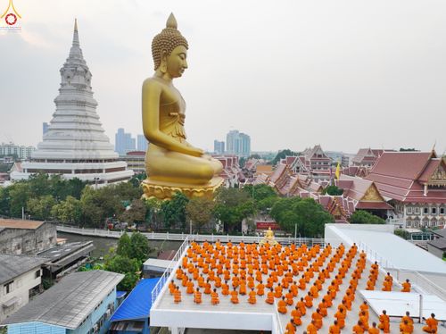 ภาพ No.300032:วันที่ 22 มกราคม พ.ศ.2569 พระธรรมยาตราปฏิบัติธรรม และถ่ายภาพหมู่ประวัติศาสตร์ ณ อาคารธรรมยาตรา กตัญญูบูชามหาปูชนียาจารย์  ตรงข้ามวัดปากน้ำภาษีเจริญ จ.กรุงเทพมหานคร ในโครงการธรรมยาตรา กตัญญูบูชา มหาปูชนียาจารย์ พระมงคลเทพมุนี(สด จนฺทสโร) พระผู้ปราบมาร อนุ