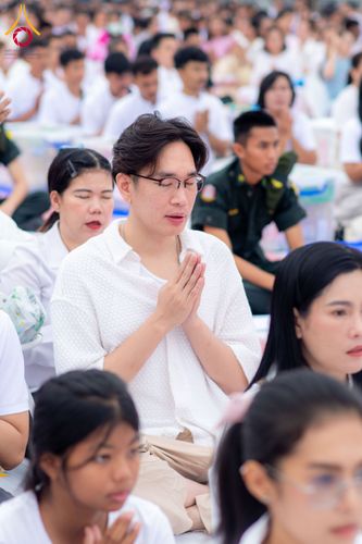 ภาพ No.284657:วันอาทิตย์ที่ 14 ธันวาคม พ.ศ.2568  พิธีทำบุญเมืองสุราษฎร์ธานี 110ปี และพิธีตักบาตรพระสงฆ์ 1,110 รูป  ณ บริเวณริมน้ำวัดกลาง (เก่า) ถนนบ้านดอน ตำบลตลาดใหม่ อำเภอเมือง จังหวัดสุราษฎร์ธานี