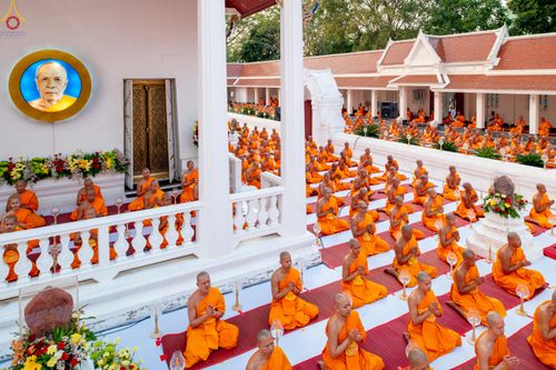 ภาพ No.296995:วันที่ 17 มกราคม พ.ศ. 2569 พิธีจุดประทีปถวายเป็นพุทธบูชา และบูชาธรรมมหาปูชนียาจารย์  ณ วัดโบสถ์บน ต.บางคูเวียง จ.นนทบุรี อนุสรณ์สถานลำดับที่ 4 สถานที่เกิดด้วยกายธรรม ในโครงการธรรมยาตรา กตัญญูบูชา มหาปูชนียาจารย์ พระมงคลเทพมุนี(สด จนฺทสโร) พระผู้ปราบมาร อ