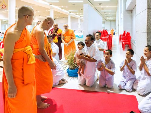 ภาพ No.327857:วันที่ 3 พฤษภาคม พ.ศ.2569 พิธีรับมอบพระบรมสารีริกธาตุ จากสาธารณรัฐแห่งสหภาพเมียนมา ณ ห้องแก้วสารพัดนึก วัดพระธรรมกาย