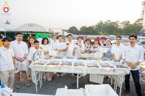 ภาพ No.296686:วันที่ 18 มกราคม พ.ศ. 2569 พิธีถวายภัตตาหารเป็นสังฆทาน แด่พระธรรมยาตรา ณ วัดโบสถ์บน ต.บางคูเวียง จ.นนทบุรี อนุสรณ์สถานลำดับที่ 4 สถานที่เกิดด้วยกายธรรม ในโครงการธรรมยาตรา กตัญญูบูชา มหาปูชนียาจารย์ พระมงคลเทพมุนี(สด จนฺทสโร) พระผู้ปราบมาร อนุสรณ์สถาน 7 แ