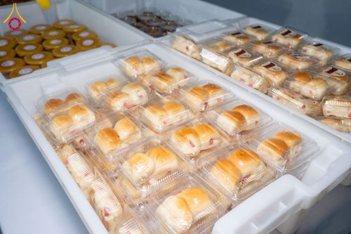 ภาพ No.290859:วันที่ 9 มกราคม พ.ศ. 2569 พิธีถวายภัตตาหารเป็นสังฆทาน แด่พระธรรมยาตรา ณ อนุสรณ์สถานคลองบางนางแท่น อ.สามพราน จ.นครปฐม ในโครงการธรรมยาตรา กตัญญูบูชา มหาปูชนียาจารย์ พระมงคลเทพมุนี(สด จนฺทสโร) พระผู้ปราบมาร อนุสรณ์สถาน 7 แห่ง ปีที่ 14