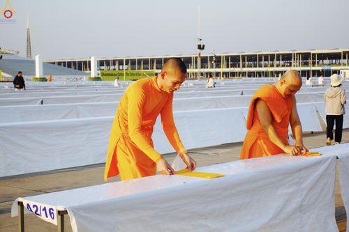 ภาพ No.320240:วันที่ 3-7 เมษายน พ.ศ.2569 การเตรียมงาน ณ ลานธรรม เพื่องานถวายมหาสังฆทาน 40,000 กว่าวัดทั่วประเทศ วันคุ้มครองโลก 22 เมษายน พ.ศ.2569 วัดพระธรรมกาย