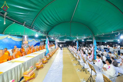 ภาพ No.301038:วันที่ 23 มกราคม พ.ศ. 2569 พิธีถวายภัตตาหารเป็นสังฆทาน แด่พระธรรมยาตรา ณ อนุสรณ์สถานบางปลา วัดบางปลา อำเภอบางเลน จังหวัดนครปฐม ในโครงการธรรมยาตรา กตัญญูบูชา มหาปูชนียาจารย์ พระมงคลเทพมุนี(สด จนฺทสโร) พระผู้ปราบมาร อนุสรณ์สถาน 7 แห่ง ปีที่ 14